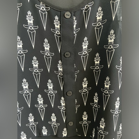 Black high low tank - Picture 2 of 3